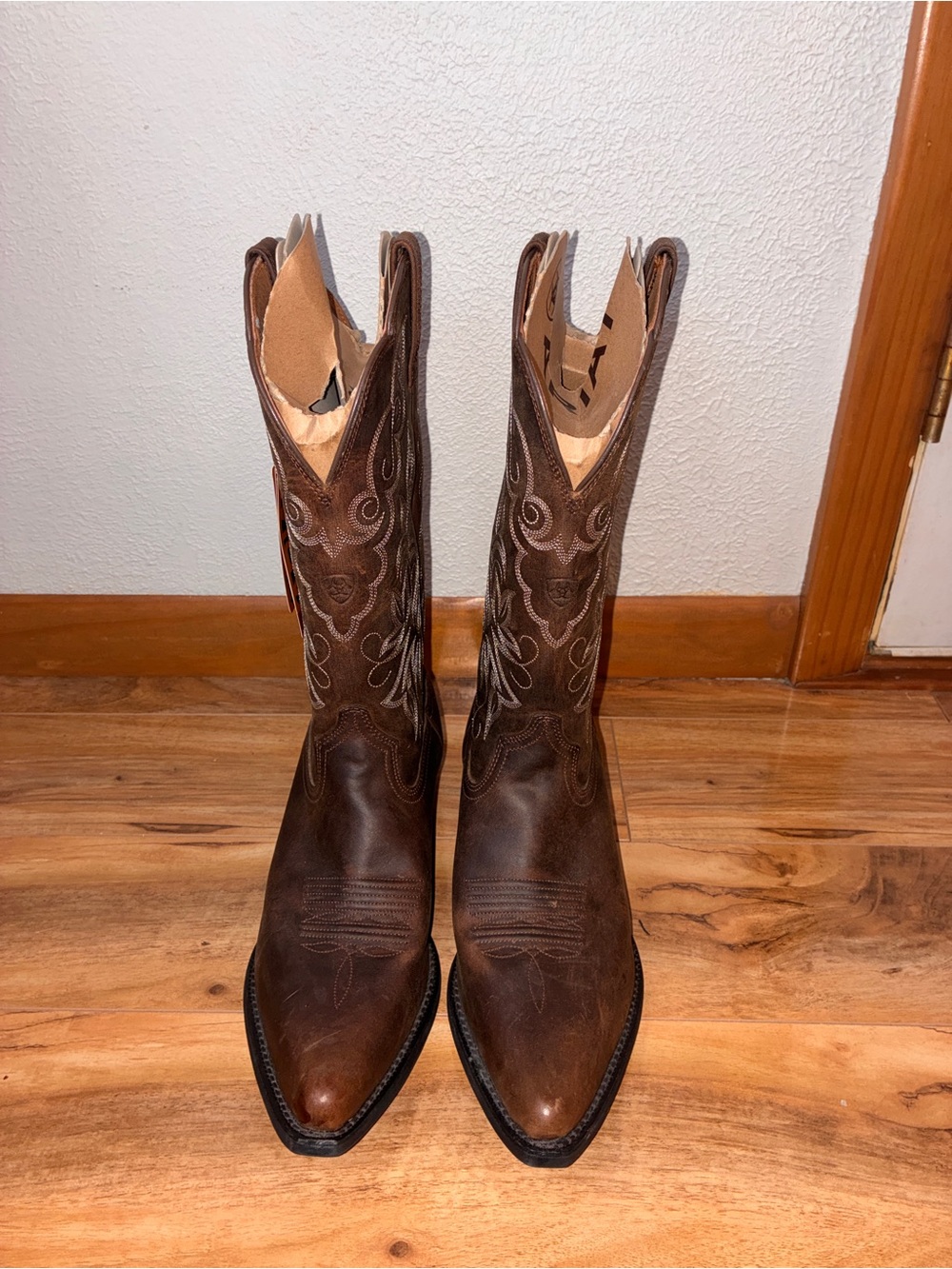 Ariat Women’s Heritage J-Toe Western Cowboy/Cowgirl Boots- size 8.5 B - Picture 3 of 13